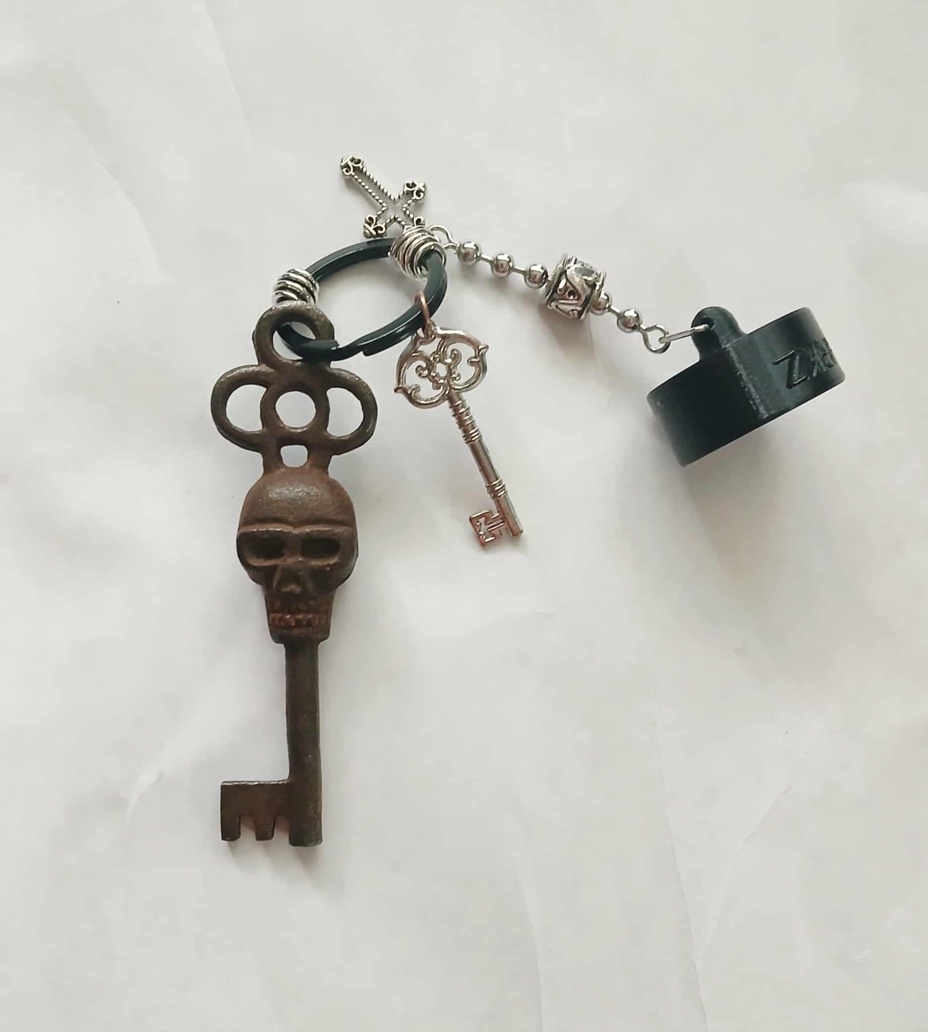 Dead bolt